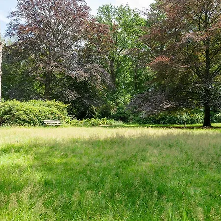 Zwaluwenburg 4 3*
