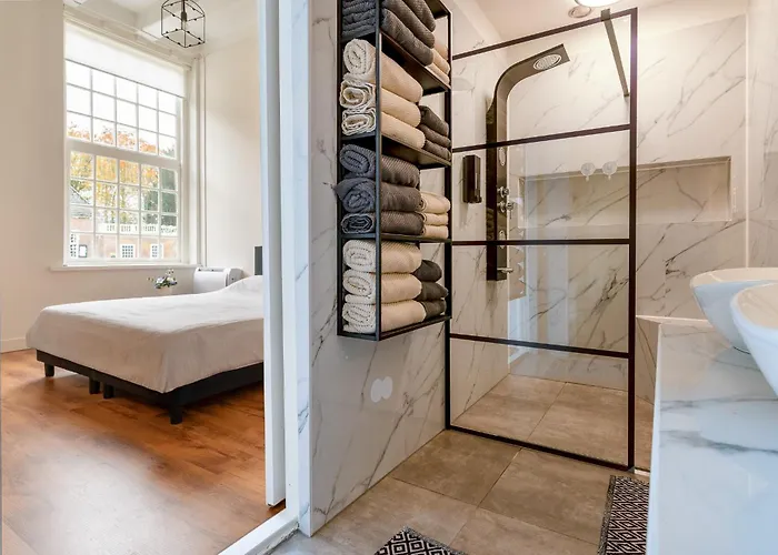 Hotel De Zwaluwenburg 3*